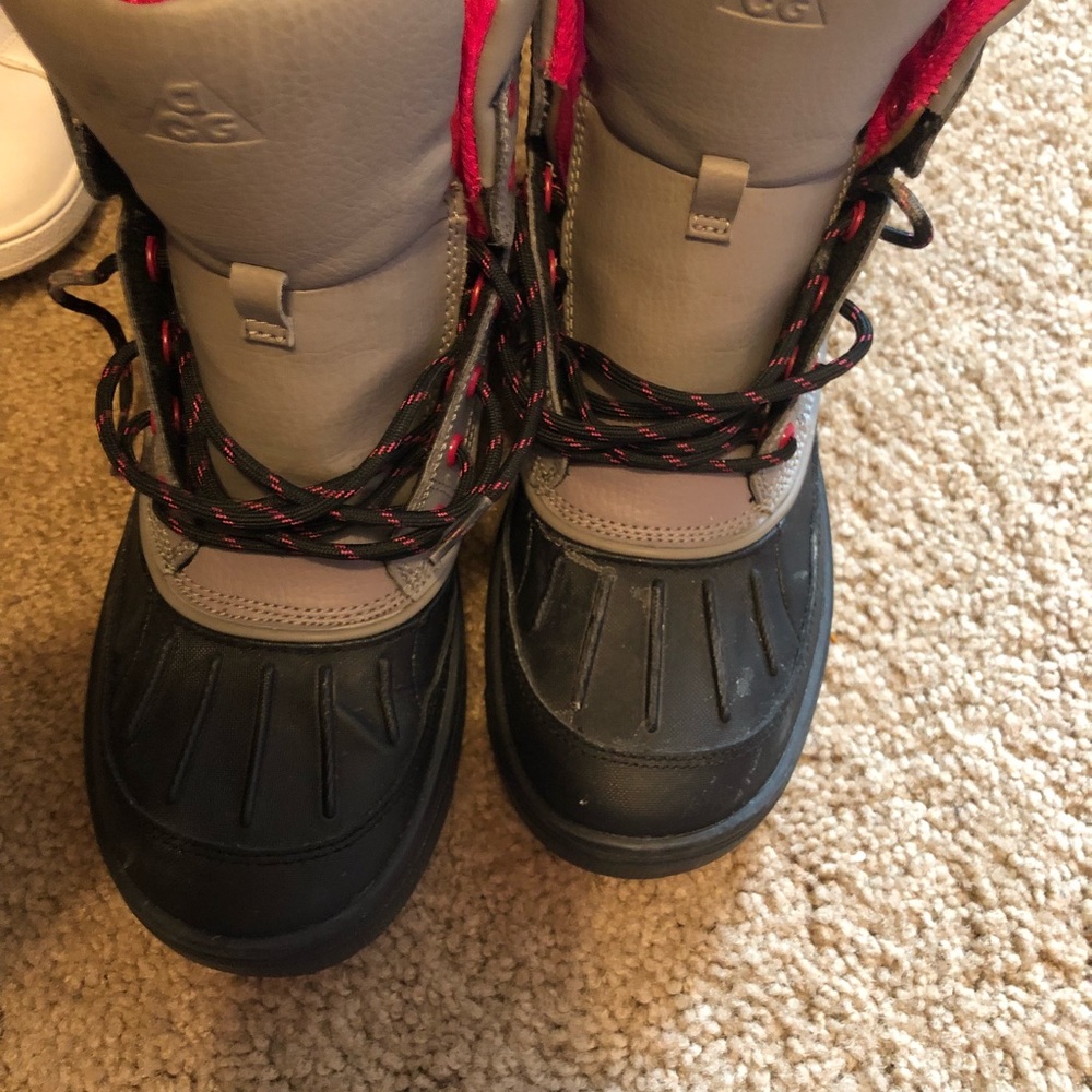 Nike ACG boots